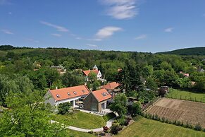 Villa Nana With Whirlpool