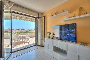 Kristall Lago Pool View