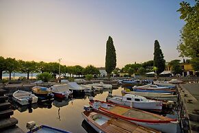 Henry-historic Center 300mt From Lake