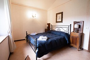 Casale Montemoro With Pool