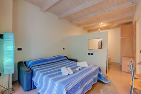 Blue Apartment Desenzano With Wifi