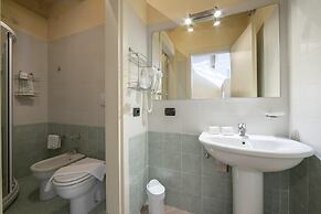 Blue Apartment Desenzano With Wifi