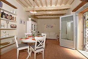 Ginepro Grillo in Camaiore