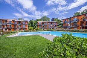 Lenni Apart Swimming Pool and Lake