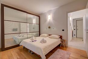 Lenni Apart Swimming Pool and Lake