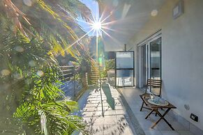 Beachy Vibes- 900m From the Beach