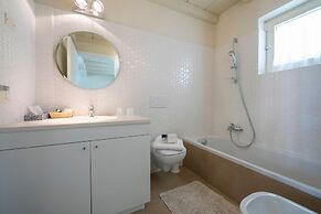 Il Bacco few Steps From sea