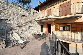 Casa Angiolina Lake Mountain View