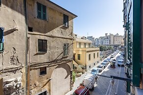 Charming Flat Next to Genoa s Aquarium