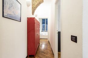 Charming Flat Next to Genoa s Aquarium