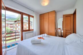 Bram La Fam 32 few Steps From Skiing