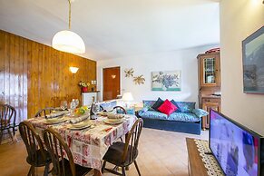 Bram La Fam 32 few Steps From Skiing