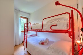 Bram La Fam 32 few Steps From Skiing