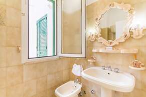 Casa del Mare With Garden Near the Beach