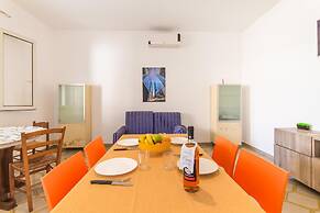 Casa del Mare With Garden Near the Beach