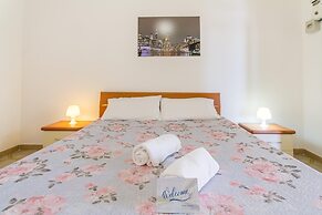 Casa del Mare With Garden Near the Beach