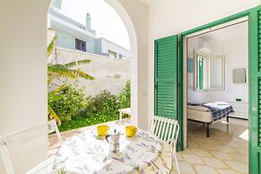 Casa del Mare With Garden Near the Beach