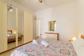 Casa del Mare With Garden Near the Beach