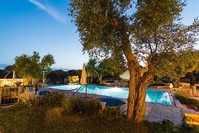 Tenuta Bouganville With Garden And Pool