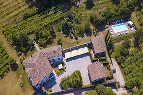 Villa Faccioli Bosso With Shared Pool