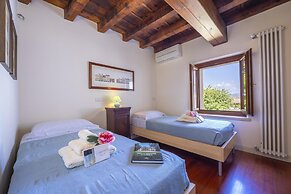 Villa Faccioli Bosso With Shared Pool