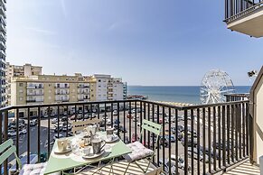 Bedo House Beach Front
