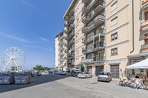 Bedo House Beach Front