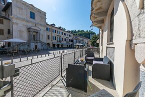 Il Nido Del Cigno Pied Dans l eau