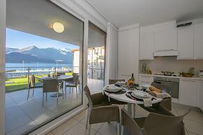 Vista di Maccagno Fantastico Pool