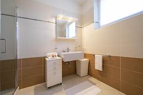 Vista di Maccagno Fantastico Pool