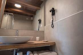 Turquoise Apt City Center