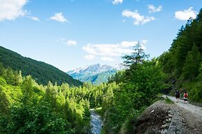 La Tana Dello Scoiattolo Skiing Nearby