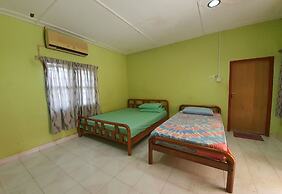 OYO 90209 Bayu Chalet