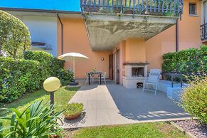 La Casa Accanto With Shared Pool