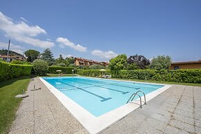 La Casa Accanto With Shared Pool