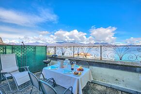 Rooftop On Stresa Lake View