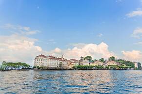 Rooftop On Stresa Lake View