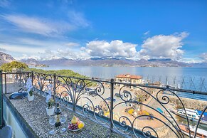 Rooftop On Stresa Lake View