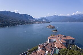 Rooftop On Stresa Lake View