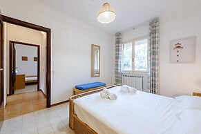 Peaceful Apartment In Deiva Marina