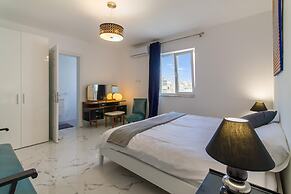 Sunny Penthouse Modern 2 bdr - Sliema