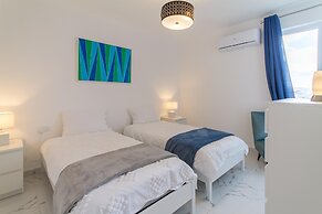 Sunny Penthouse Modern 2 bdr - Sliema