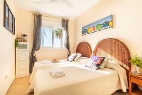 Puerta del mar 2 Beachfront and Pool