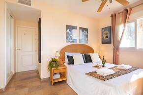 Puerta del mar 2 Beachfront and Pool