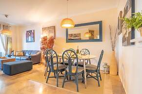 Puerta del mar 2 Beachfront and Pool