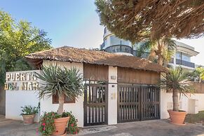 Puerta del mar 2 Beachfront and Pool