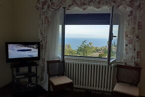 Paradiso Al Mare Shared Pool