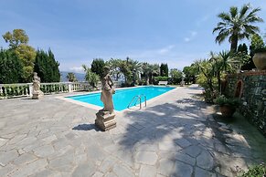 Paradiso Al Mare Shared Pool