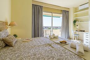 Marbella Este Next Marriott and Nikki B