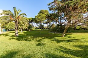 Marbella Este Next Marriott and Nikki B